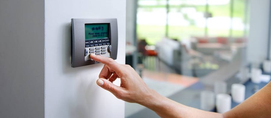 Control de acceso y alarmas